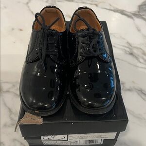 Little Kids Boy Tip Top Black Patent Lace-Up Dress Shoes - size 10